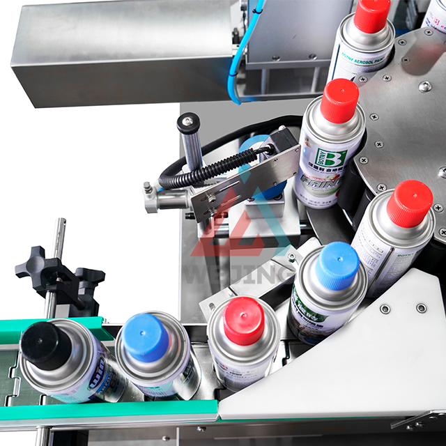 Машина для нанесения этикеток и наклеек для линии розлива аэрозолей