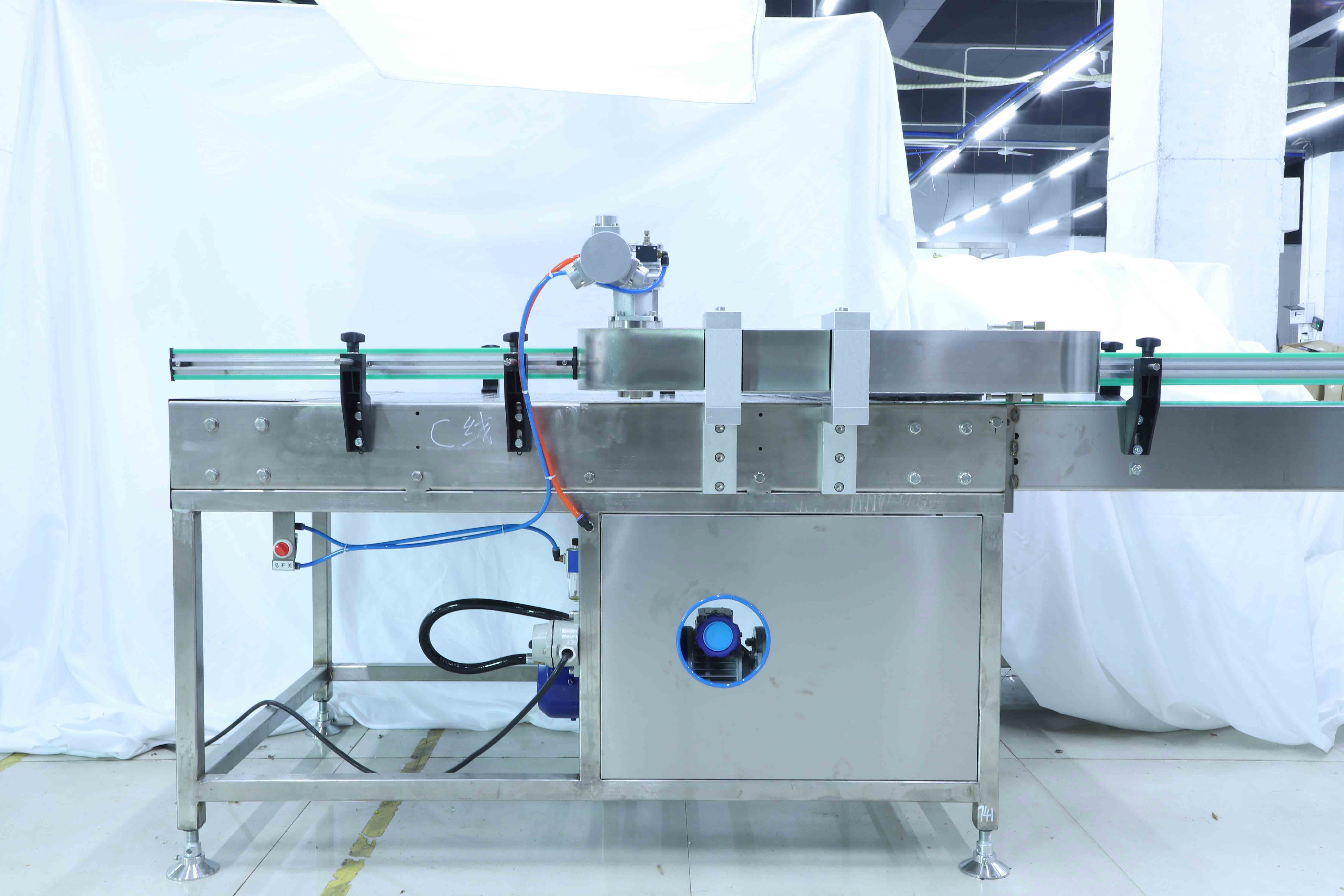 Может кормить машину