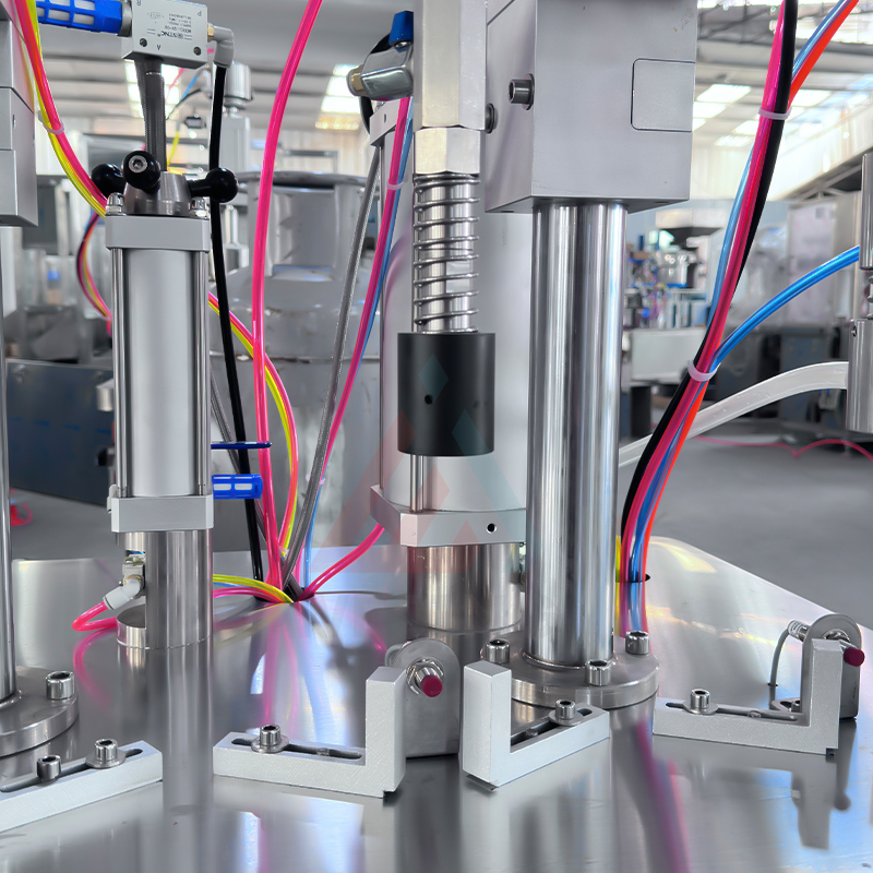 Машина для наполнения аэрозолей геля для бритья BOV