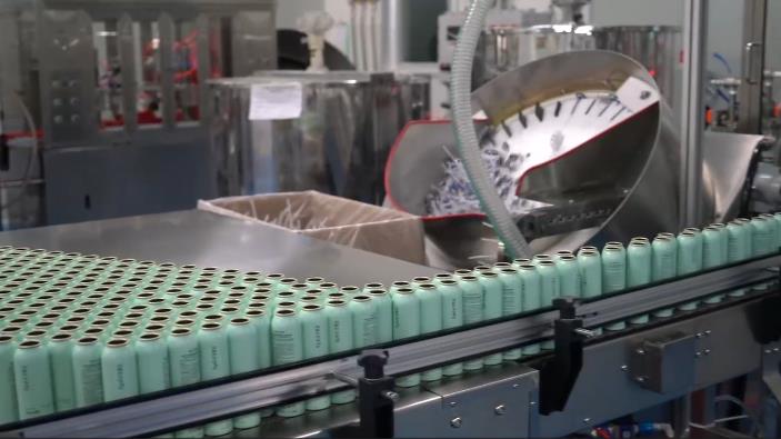 может кормить