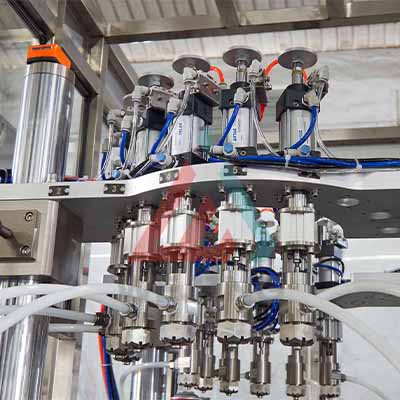 Головки для наполнения жидкостью